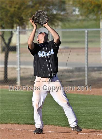 Thumbnail 2 in Pueblo West vs. Lewis-Palmer (Coach Bob National Invitational) photogallery.