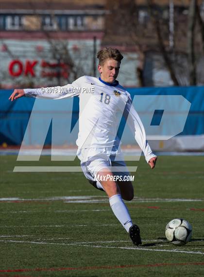 Thumbnail 1 in Lansing vs. Geneseo (NYSPHSAA Class C Final) photogallery.
