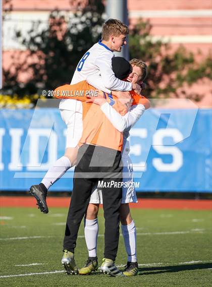 Thumbnail 2 in Lansing vs. Geneseo (NYSPHSAA Class C Final) photogallery.