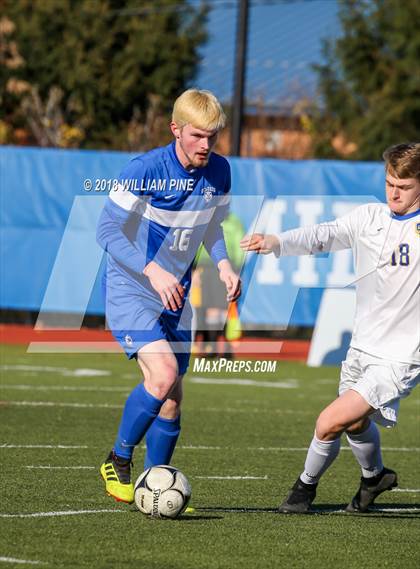 Thumbnail 1 in Lansing vs. Geneseo (NYSPHSAA Class C Final) photogallery.