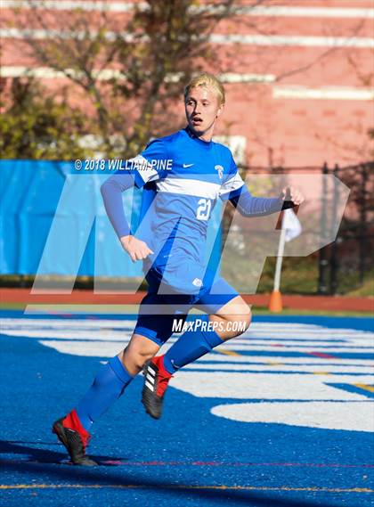Thumbnail 1 in Lansing vs. Geneseo (NYSPHSAA Class C Final) photogallery.