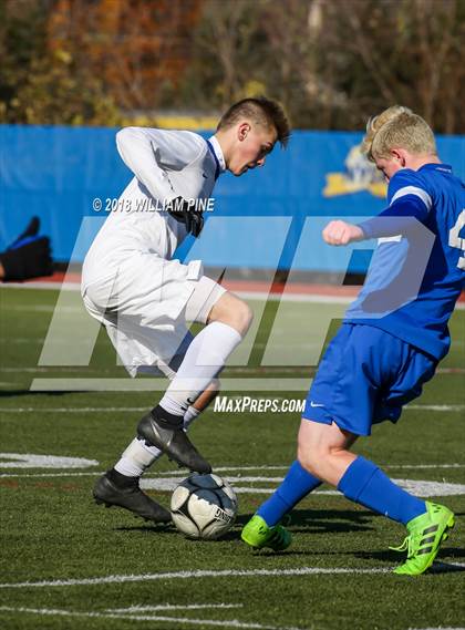 Thumbnail 2 in Lansing vs. Geneseo (NYSPHSAA Class C Final) photogallery.