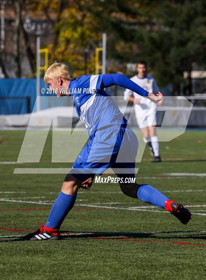 Thumbnail 1 in Lansing vs. Geneseo (NYSPHSAA Class C Final) photogallery.