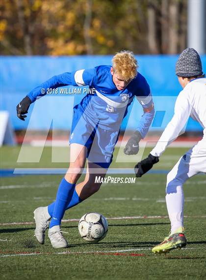 Thumbnail 3 in Lansing vs. Geneseo (NYSPHSAA Class C Final) photogallery.