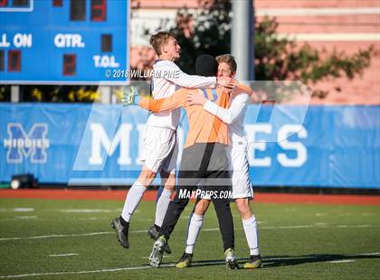 Thumbnail 1 in Lansing vs. Geneseo (NYSPHSAA Class C Final) photogallery.