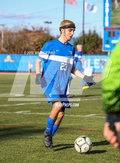 Thumbnail 3 in Lansing vs. Geneseo (NYSPHSAA Class C Final) photogallery.