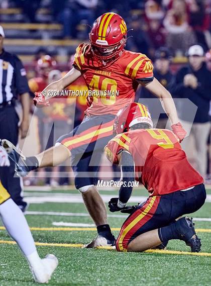 Thumbnail 3 in Oakdale vs. Vanden (CIF SJS D3 Final) photogallery.