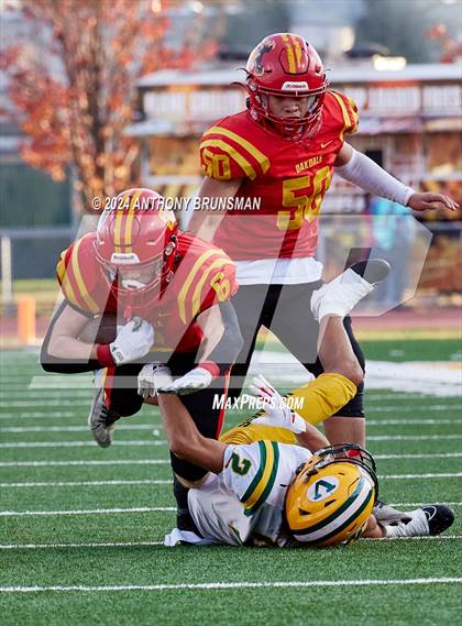 Thumbnail 1 in Oakdale vs. Vanden (CIF SJS D3 Final) photogallery.