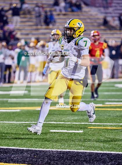 Thumbnail 2 in Oakdale vs. Vanden (CIF SJS D3 Final) photogallery.
