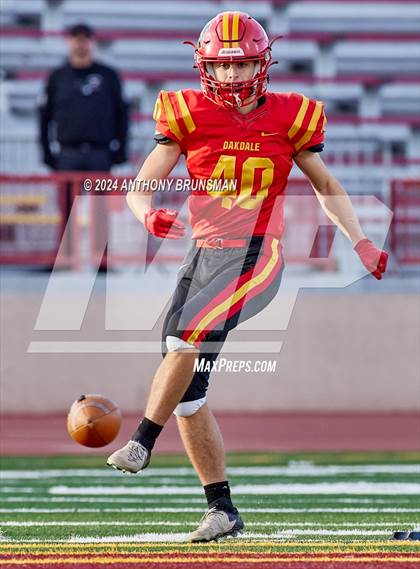 Thumbnail 2 in Oakdale vs. Vanden (CIF SJS D3 Final) photogallery.