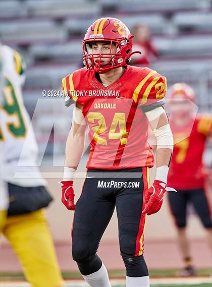Thumbnail 3 in Oakdale vs. Vanden (CIF SJS D3 Final) photogallery.