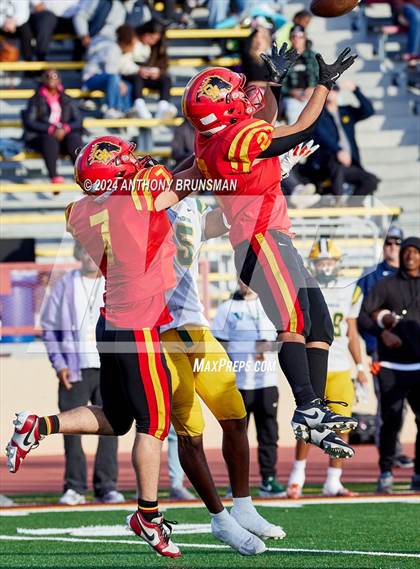 Thumbnail 3 in Oakdale vs. Vanden (CIF SJS D3 Final) photogallery.