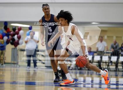 Thumbnail 2 in Hamilton Heights Christian Academy vs. Memphis East photogallery.