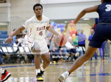 Thumbnail 3 in Hamilton Heights Christian Academy vs. Memphis East photogallery.