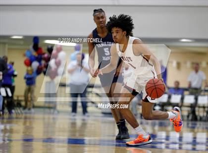 Thumbnail 3 in Hamilton Heights Christian Academy vs. Memphis East photogallery.
