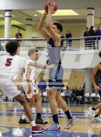 Thumbnail 3 in Hamilton Heights Christian Academy vs. Memphis East photogallery.