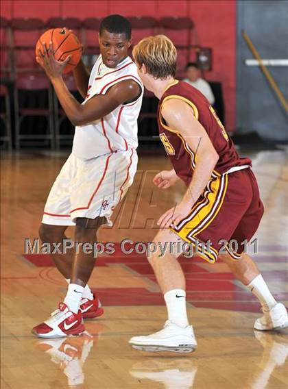 Thumbnail 2 in Ocean View vs. Colony (Nike Extravaganza) photogallery.
