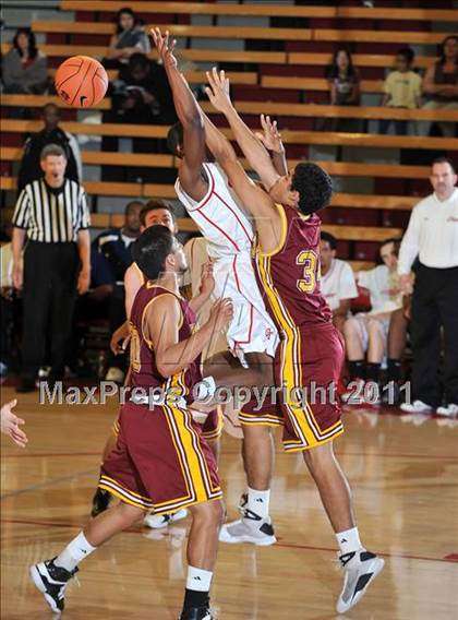 Thumbnail 1 in Ocean View vs. Colony (Nike Extravaganza) photogallery.