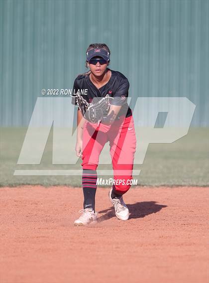 Thumbnail 3 in Grant @ Mustang photogallery.