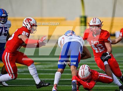 Thumbnail 1 in Katy vs. Hays (UIL 6A DII Regional Final) photogallery.