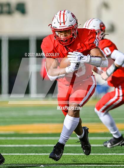 Thumbnail 3 in Katy vs. Hays (UIL 6A DII Regional Final) photogallery.