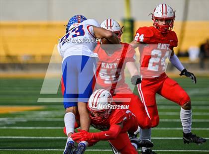 Thumbnail 2 in Katy vs. Hays (UIL 6A DII Regional Final) photogallery.