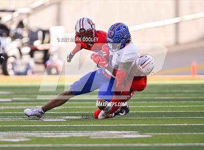 Thumbnail 2 in Katy vs. Hays (UIL 6A DII Regional Final) photogallery.