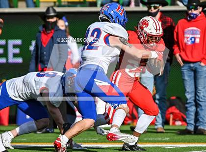 Thumbnail 2 in Katy vs. Hays (UIL 6A DII Regional Final) photogallery.