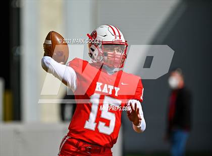 Thumbnail 2 in Katy vs. Hays (UIL 6A DII Regional Final) photogallery.