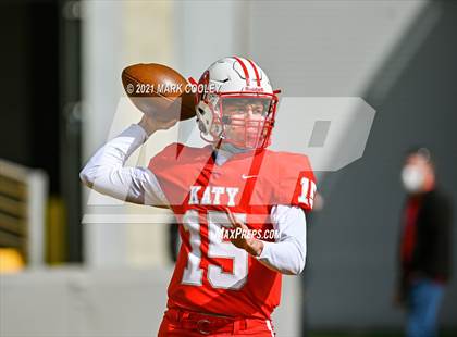 Thumbnail 1 in Katy vs. Hays (UIL 6A DII Regional Final) photogallery.