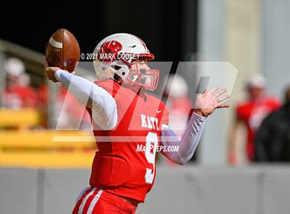 Thumbnail 2 in Katy vs. Hays (UIL 6A DII Regional Final) photogallery.