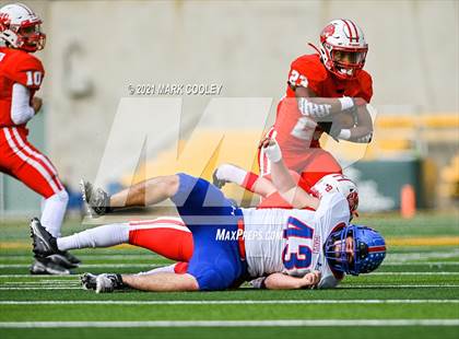 Thumbnail 2 in Katy vs. Hays (UIL 6A DII Regional Final) photogallery.