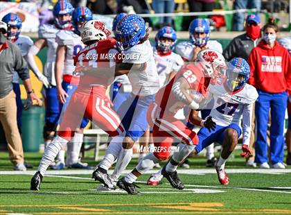 Thumbnail 2 in Katy vs. Hays (UIL 6A DII Regional Final) photogallery.