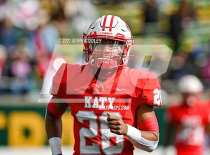 Thumbnail 2 in Katy vs. Hays (UIL 6A DII Regional Final) photogallery.