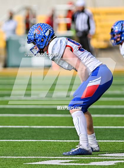 Thumbnail 3 in Katy vs. Hays (UIL 6A DII Regional Final) photogallery.