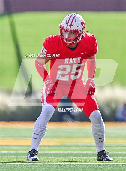 Thumbnail 1 in Katy vs. Hays (UIL 6A DII Regional Final) photogallery.