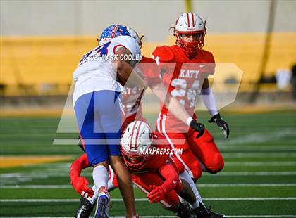 Thumbnail 1 in Katy vs. Hays (UIL 6A DII Regional Final) photogallery.