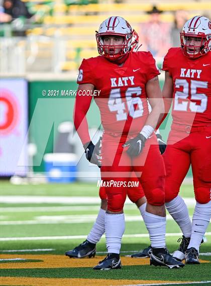Thumbnail 2 in Katy vs. Hays (UIL 6A DII Regional Final) photogallery.