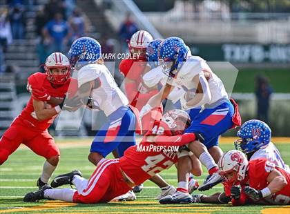 Thumbnail 2 in Katy vs. Hays (UIL 6A DII Regional Final) photogallery.
