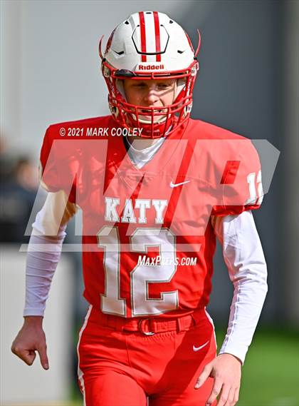 Thumbnail 2 in Katy vs. Hays (UIL 6A DII Regional Final) photogallery.
