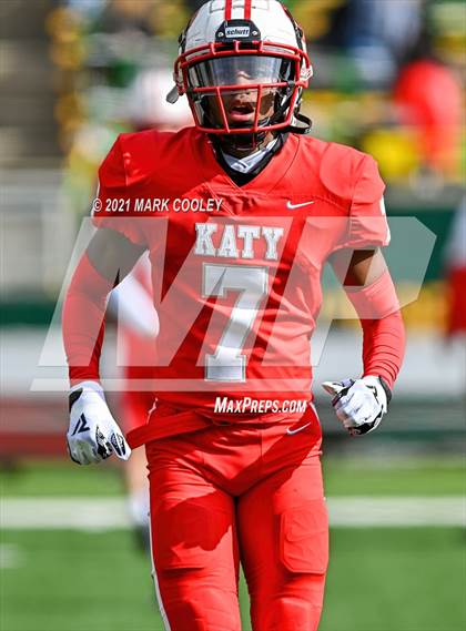 Thumbnail 3 in Katy vs. Hays (UIL 6A DII Regional Final) photogallery.