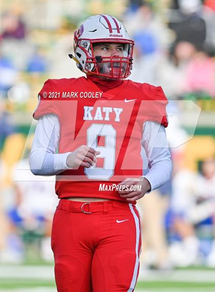 Thumbnail 3 in Katy vs. Hays (UIL 6A DII Regional Final) photogallery.