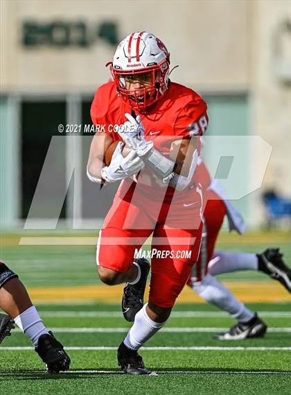 Thumbnail 2 in Katy vs. Hays (UIL 6A DII Regional Final) photogallery.