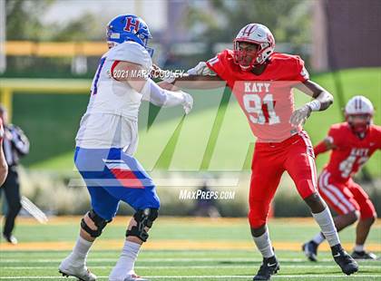 Thumbnail 3 in Katy vs. Hays (UIL 6A DII Regional Final) photogallery.