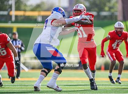 Thumbnail 2 in Katy vs. Hays (UIL 6A DII Regional Final) photogallery.