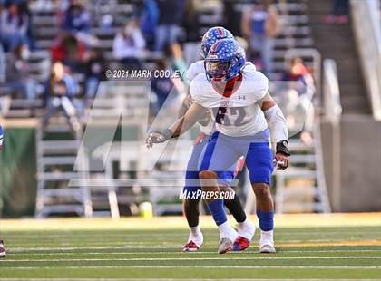 Thumbnail 1 in Katy vs. Hays (UIL 6A DII Regional Final) photogallery.