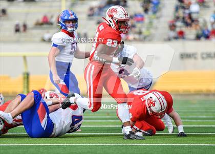 Thumbnail 1 in Katy vs. Hays (UIL 6A DII Regional Final) photogallery.