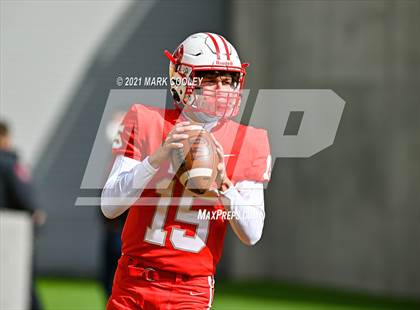 Thumbnail 3 in Katy vs. Hays (UIL 6A DII Regional Final) photogallery.