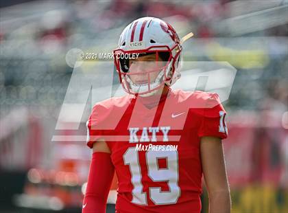 Thumbnail 2 in Katy vs. Hays (UIL 6A DII Regional Final) photogallery.