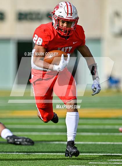 Thumbnail 3 in Katy vs. Hays (UIL 6A DII Regional Final) photogallery.